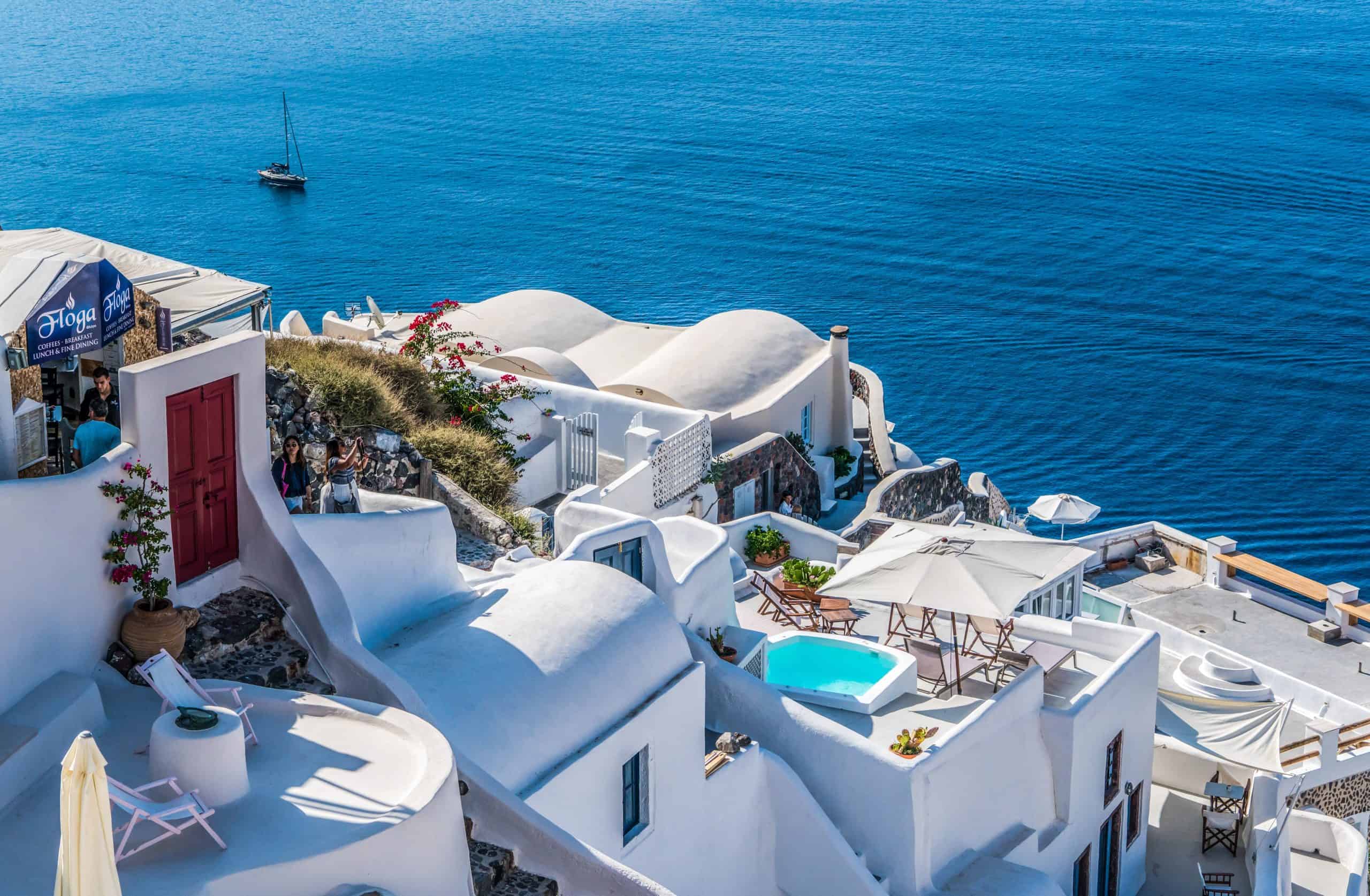 Luksusowe wakacje na Santorini – co warto zobaczyć?