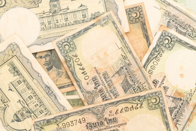 Jak profesjonalnie określić cenę twoich starych banknotów – przewodnik dla kolekcjonerów